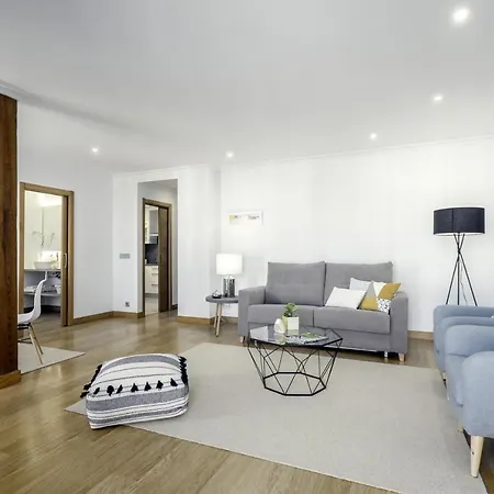 Always Easy I Atico Plaza Apartment *