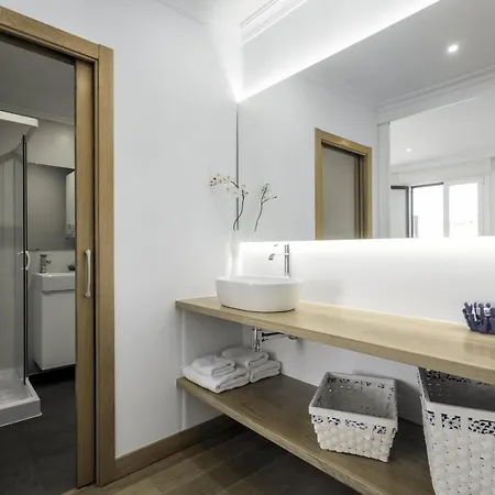 Always Easy I Atico Plaza