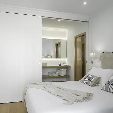 Always Easy I Atico Plaza *