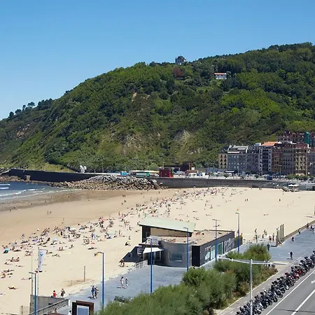 Always Easy I Atico Plaza