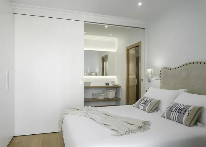 Always Easy I Atico Plaza *